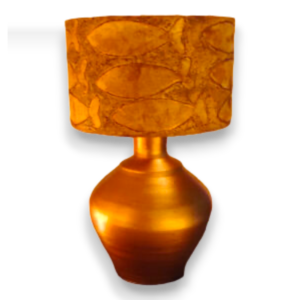 Lámpara de mesa: "Dorada"